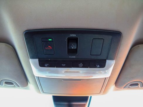 Used 2023 Nissan Altima 2.5 SR w/ SR Premium Package FWD image 19