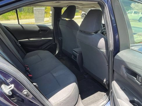 Used 2022 Toyota Corolla LE FWD image 38