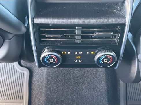 Used 2024 Land Rover Range Rover Autobiography image 20