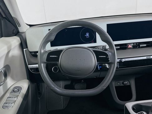 Used 2024 Hyundai Ioniq 5 SE image 17