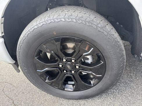 Used 2023 Ford F150 Lariat w/ Equipment Group 502A High image 11