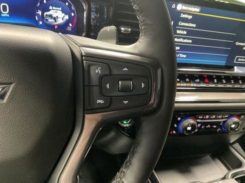 Used 2025 Chevrolet Silverado 1500 ZR2 w/ Technology Package image 15