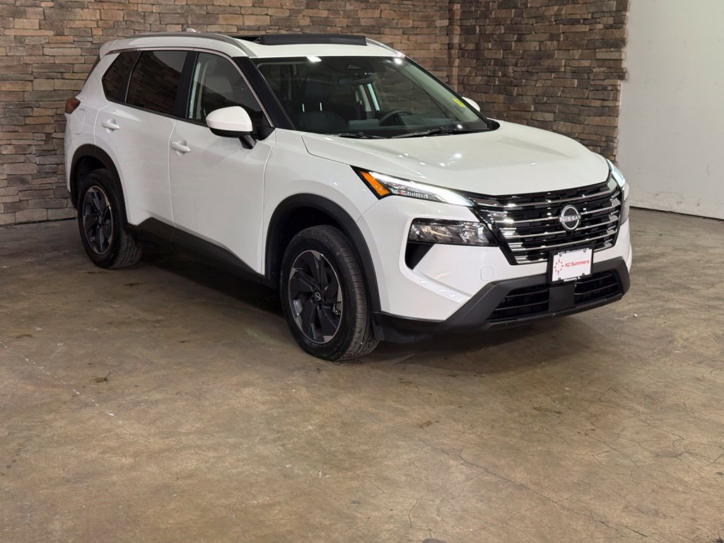 Certified 2026 Nissan Rogue SV w/ SV Premium Package FWD image 3
