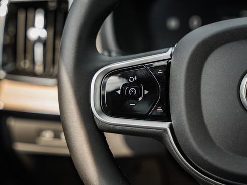 New 2026 Volvo XC90 T8 Ultra w/ Protection Package Premier AWD/4WD image 31