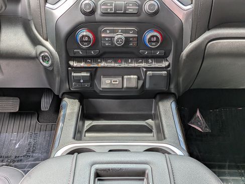 Used 2021 Chevrolet Silverado 1500 LT Trail Boss w/ Convenience Package II AWD/4WD image 20