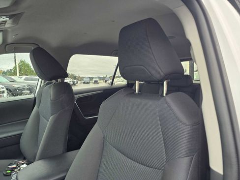 Certified 2025 Toyota RAV4 LE image 23