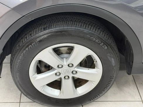 Used 2013 Toyota RAV4 XLE AWD/4WD image 32