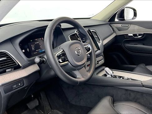 Used 2025 Volvo XC90 T8 Ultra w/ Lounge Package AWD/4WD image 15