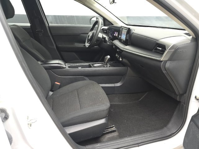 Used 2025 Nissan Kicks S FWD image 28