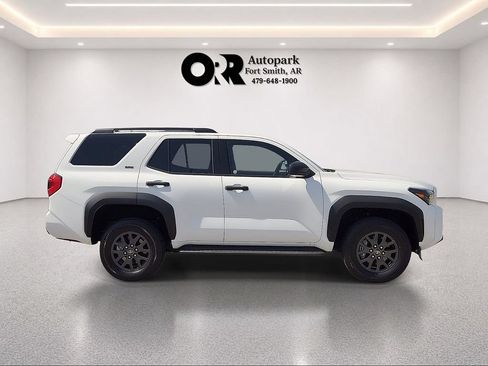 Used 2025 Toyota 4Runner SR5 AWD/4WD image 6