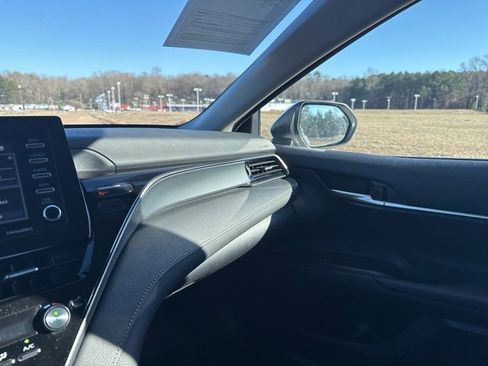 Used 2024 Toyota Camry SE image 23