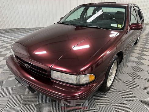 Used 1995 Chevrolet Impala SS RWD image 3