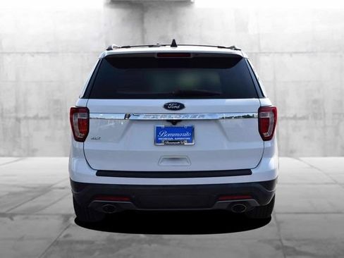 Used 2018 Ford Explorer XLT FWD image 6