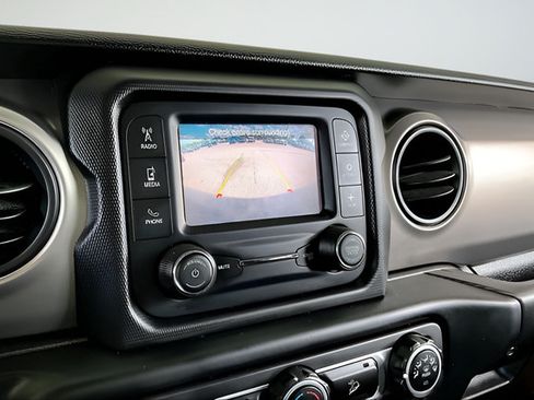 Used 2021 Jeep Wrangler Unlimited Sport AWD/4WD image 13