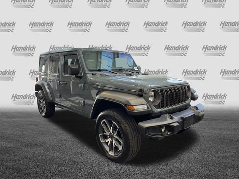Used 2025 Jeep Wrangler Sport S w/ Convenience Group image 2