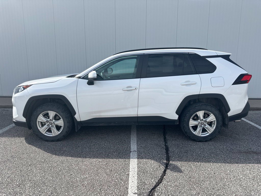 Used 2021 Toyota RAV4 XLE w/ Carpet Mat Package (TMS) AWD/4WD image 3