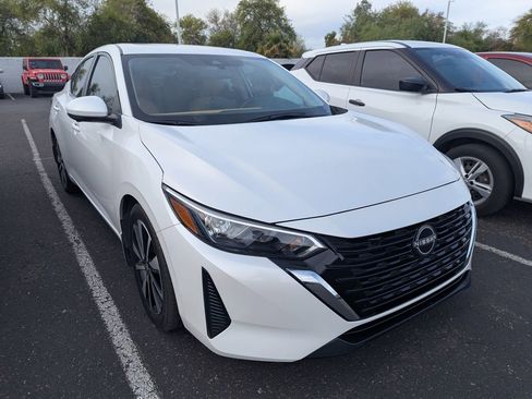 Used 2024 Nissan Sentra SV w/ SV Premium Package image 4