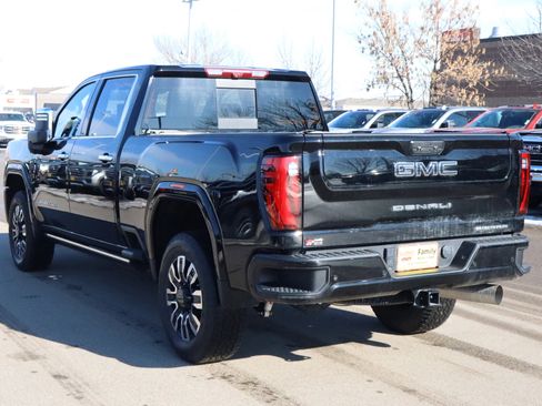 Certified 2024 GMC Sierra 2500 Denali Ultimate image 4