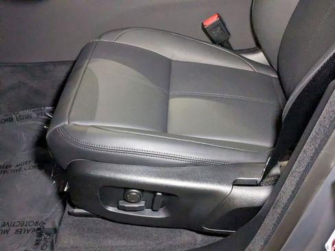 New 2026 Land Rover Range Rover Velar Dynamic SE image 4