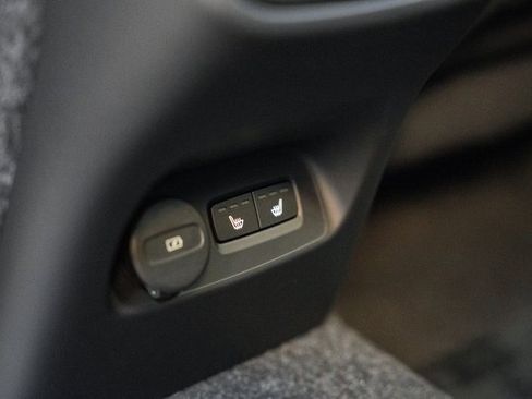 New 2026 Volvo XC40 B5 Ultra w/ Protection Package Premier image 35