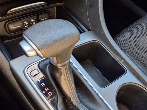 Used 2020 Kia Optima LX image 19