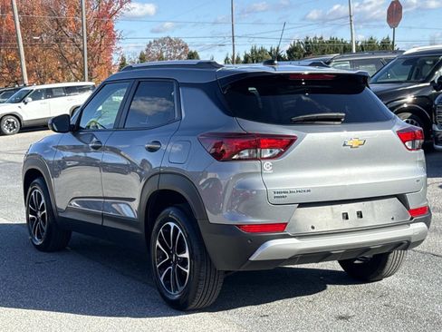 Used 2025 Chevrolet TrailBlazer LT w/ Convenience Package image 26