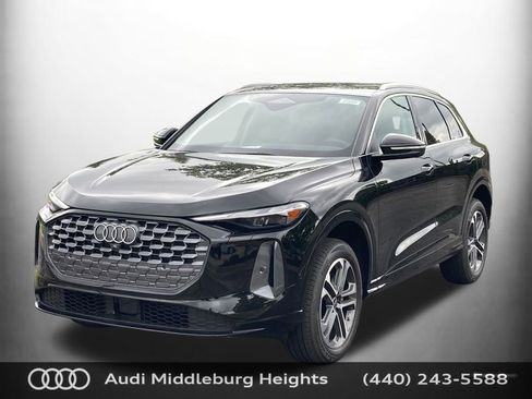 Used 2025 Audi Q5 Premium w/ Convenience Package AWD/4WD image 2