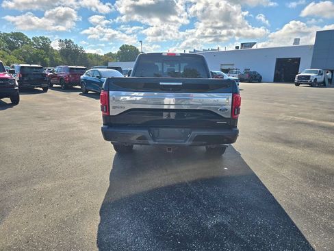 Used 2015 Ford F150 Platinum w/ Equipment Group 701A Luxury AWD/4WD image 4