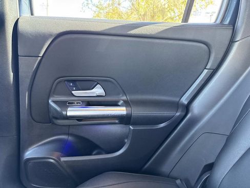 Used 2021 Mercedes-Benz GLA 250 4MATIC image 17