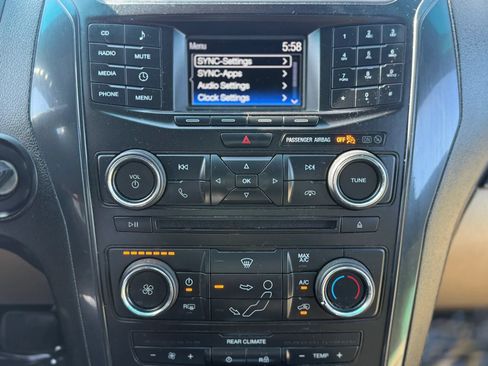 Used 2017 Ford Explorer 4WD image 25