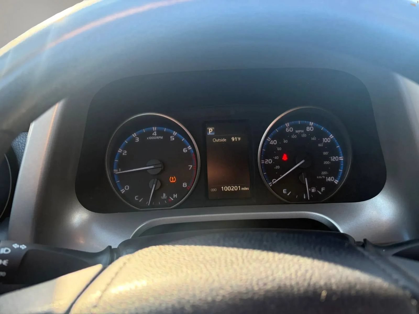 Used 2018 Toyota RAV4 LE FWD image 17