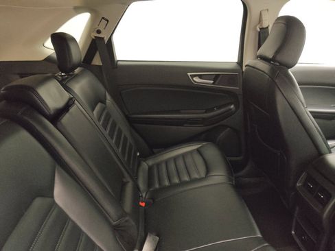 Used 2023 Ford Edge SEL image 19