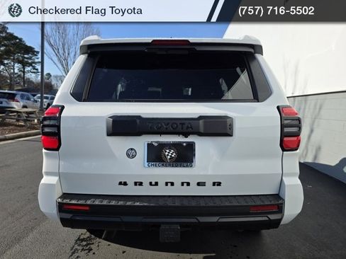 Used 2025 Toyota 4Runner SR5 image 6