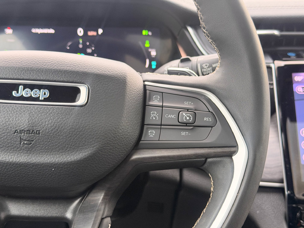 Used 2024 Jeep Grand Cherokee Limited 4xe AWD/4WD image 23