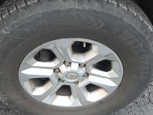 Used 2017 Toyota 4Runner SR5 image 12