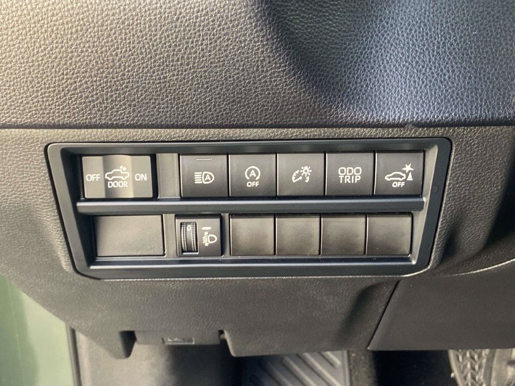 Used 2023 Toyota Tundra SR5 w/ SR5 Convenience Package AWD/4WD image 26