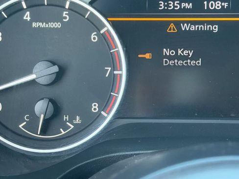Used 2024 Nissan Rogue SV AWD/4WD image 18