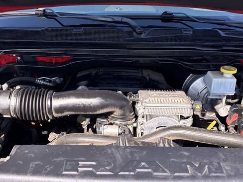 Used 2020 RAM 1500 Laramie AWD/4WD image 15