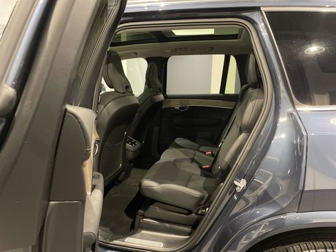 Used 2025 Volvo XC90 B6 Plus image 36