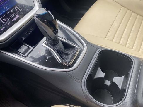 Used 2020 Subaru Outback Premium image 22