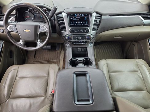 Used 2017 Chevrolet Suburban LT AWD/4WD image 23