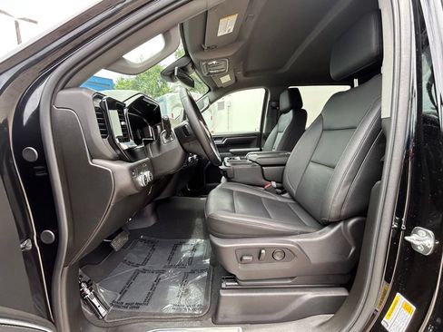 Used 2026 GMC Sierra 1500 SLT RWD image 11