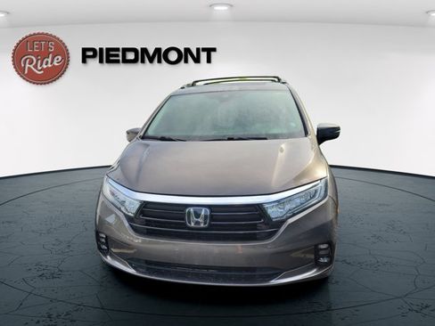 Used 2022 Honda Odyssey Elite image 2
