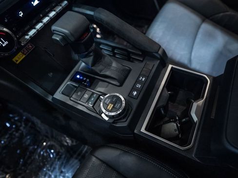 Certified 2025 Toyota Tacoma TRD Off-Road image 22