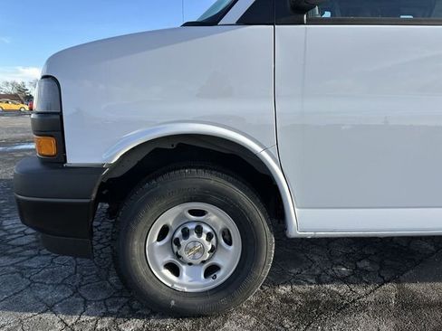 New 2025 Chevrolet Express 3500 Extended w/ Driver Convenience Package image 31