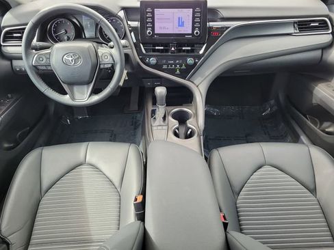 Used 2023 Toyota Camry SE FWD image 12