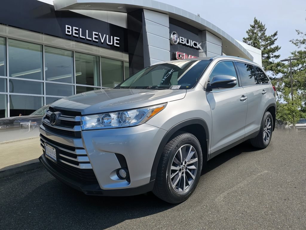 Used 2019 Toyota Highlander XLE AWD/4WD image 3