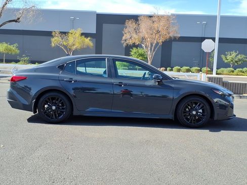 Used 2026 Toyota Camry SE FWD image 6