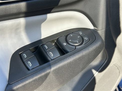 Used 2022 Chevrolet Equinox LS w/ LS Convenience Package image 24