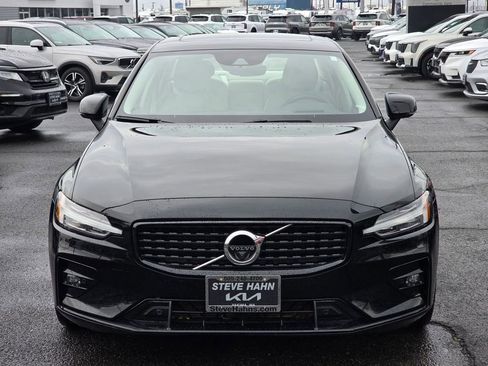 Used 2022 Volvo S60 B5 Inscription image 8